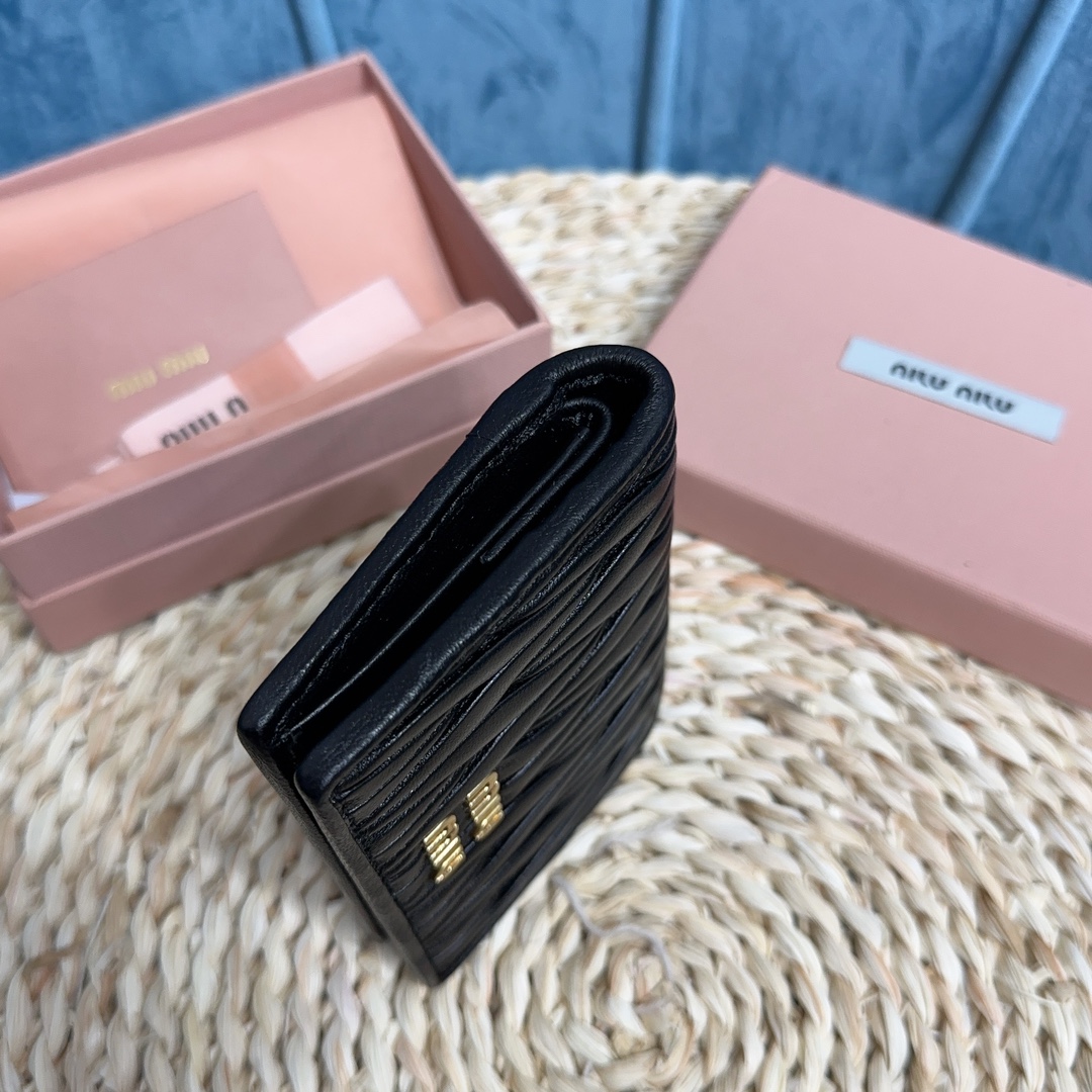 MiuMiu_Pocket_Wallet-11.