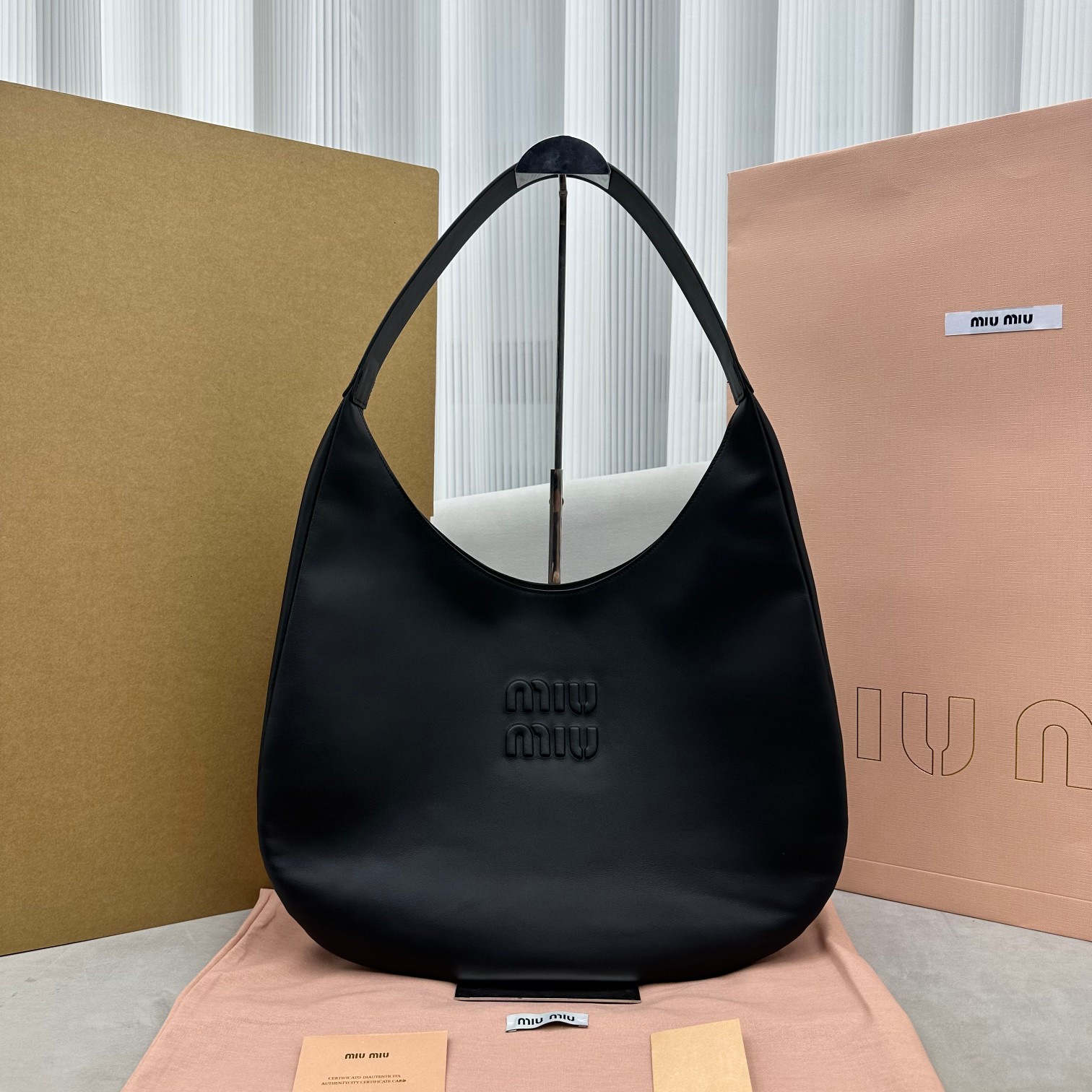 MiuMiu_Hobo_Tote-42.5_CM